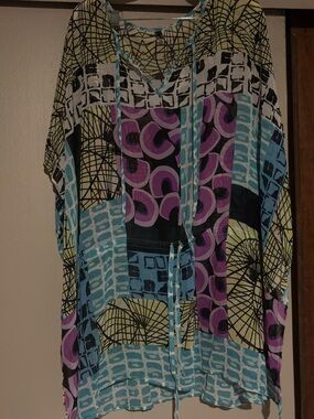 Kenneth Cole Reaction Multicolor Geometric V-Neck Tunic